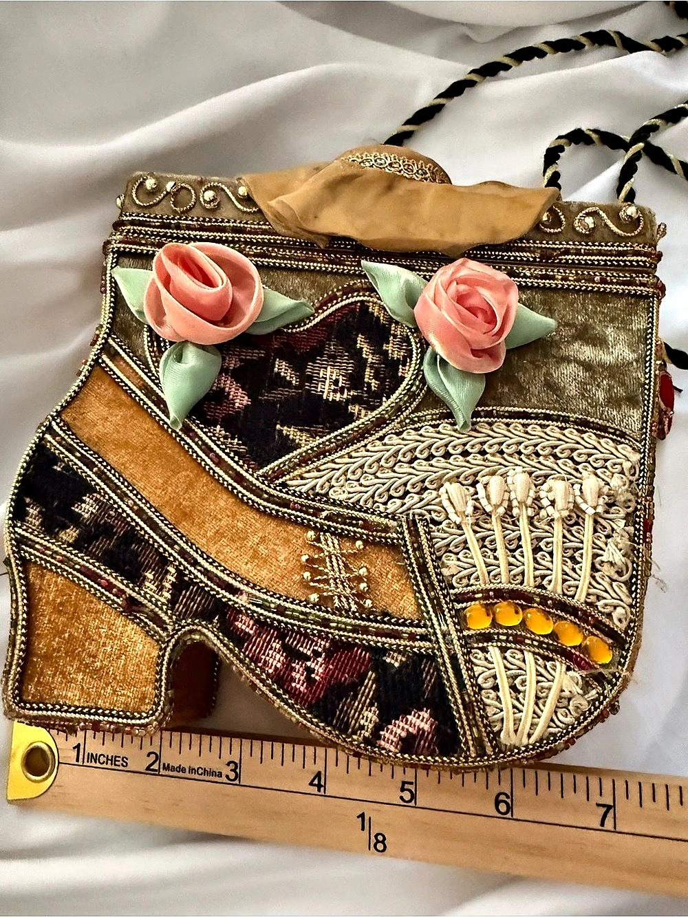 Embellished Floral Shoulder Box Bag in Gold & Black